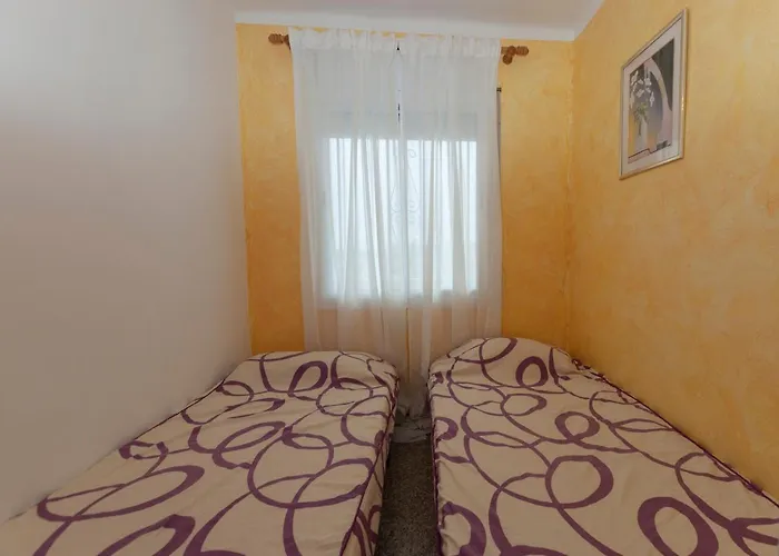 1185 Nirvana 40 - Apivend Immo Apartmán *